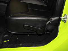 2013款 3.6L 四门摩崖特别版 5座