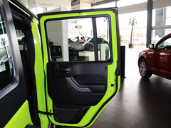 2013款 3.6L 四门摩崖特别版 5座