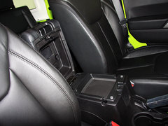 2013款 3.6L 四门摩崖特别版 5座
