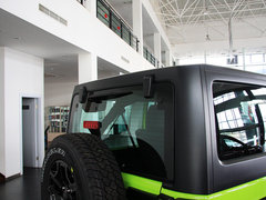 2013款 3.6L 四门摩崖特别版 5座