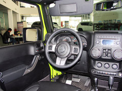 2013款 3.6L 四门摩崖特别版 5座