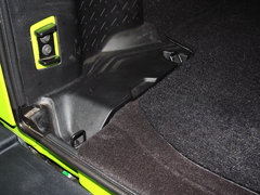 2013款 3.6L 四门摩崖特别版 5座