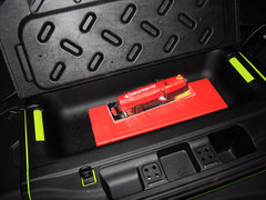 2013款 3.6L 四门摩崖特别版 5座