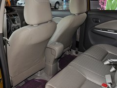 2013款 1.6GL-i 自动 型尚天窗版