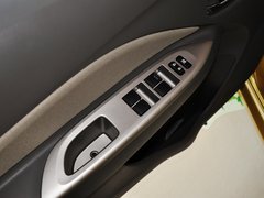 2013款 1.6GL-i 自动 型尚天窗版