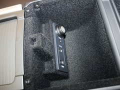 2013款 2.0T 自动 耀真版5门