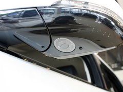2013款 2.0T 自动 耀真版5门