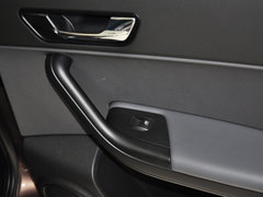 2014款 1.6L 手动 致享型