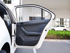 2013款 1.6L 手动 乐选型