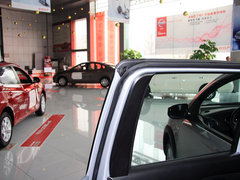 2013款 1.6L CVT 舒适型