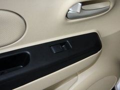 2013款 1.6L 手动 时尚版