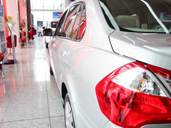 2013款 1.6L 手动 时尚版