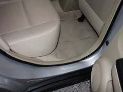 2013款 1.6L 手动 时尚版