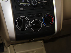 2013款 1.6L 手动 时尚版