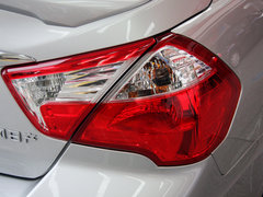 2013款 1.6L 手动 时尚版