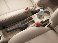 2013款 1.6L 手动 时尚版