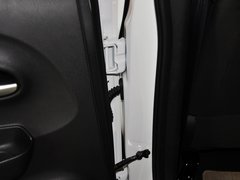2013款 1.6L 手动 时尚版