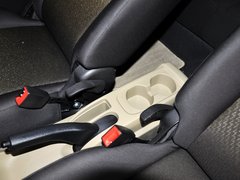 2013款 1.6L 手动 时尚版