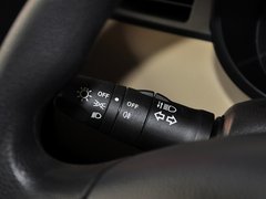2013款 1.6L 手动 时尚版