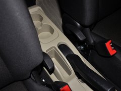 2013款 1.6L 手动 时尚版