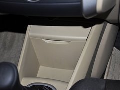 2013款 1.6L 手动 时尚版