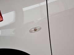 2013款 1.6L 手动 时尚版