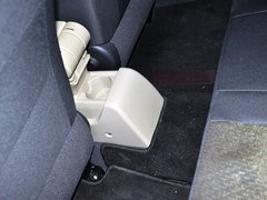 2013款 1.6L 手动 时尚版