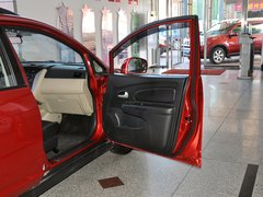 2013款 1.6L 手动 时尚版