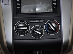 2013款 1.6L 手动 时尚版