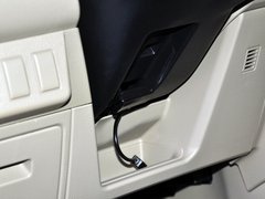 2013款 1.6L 手动 时尚版