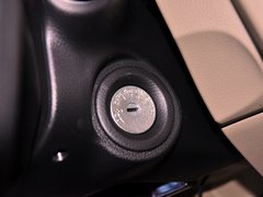 2013款 1.6L 手动 时尚版
