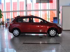 2013款 1.6L 手动 时尚版