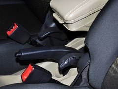 2013款 1.6L 手动 时尚版