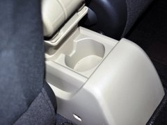 2013款 1.6L 手动 时尚版
