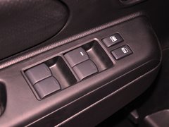 2013款 1.6L 手动 时尚版