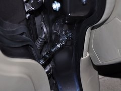 2013款 1.6L 自动 时尚版