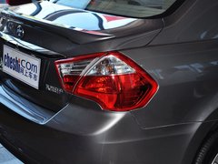 2013款 1.6L 自动 时尚版