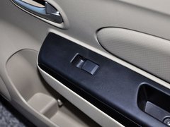 2013款 1.6L 自动 时尚版