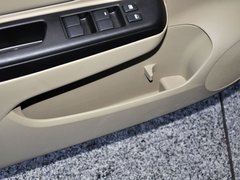 2013款 1.6L 自动 时尚版