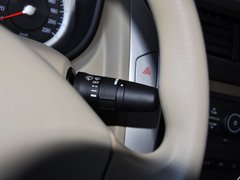2013款 1.6L 自动 时尚版