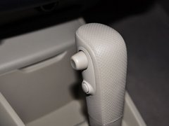 2013款 1.6L 自动 时尚版