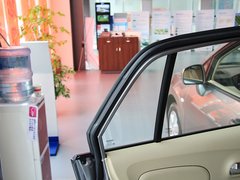 2013款 1.6L 手动 豪华版
