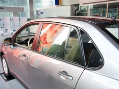 2013款 1.6L 手动 豪华版
