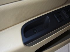 2013款 1.6L 手动 豪华版
