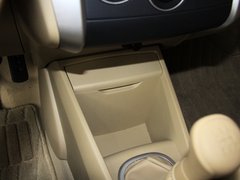 2013款 1.6L 手动 豪华版