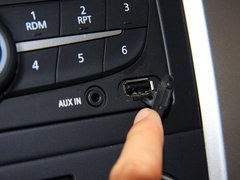 2013款 1.6L 手动 豪华版