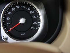 2013款 1.6L 手动 豪华版