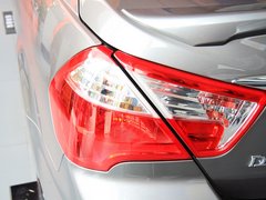 2013款 1.6L 手动 豪华版