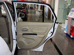 2013款 1.6L 自动 豪华版