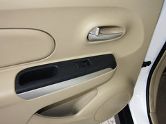 2013款 1.6L 自动 豪华版
